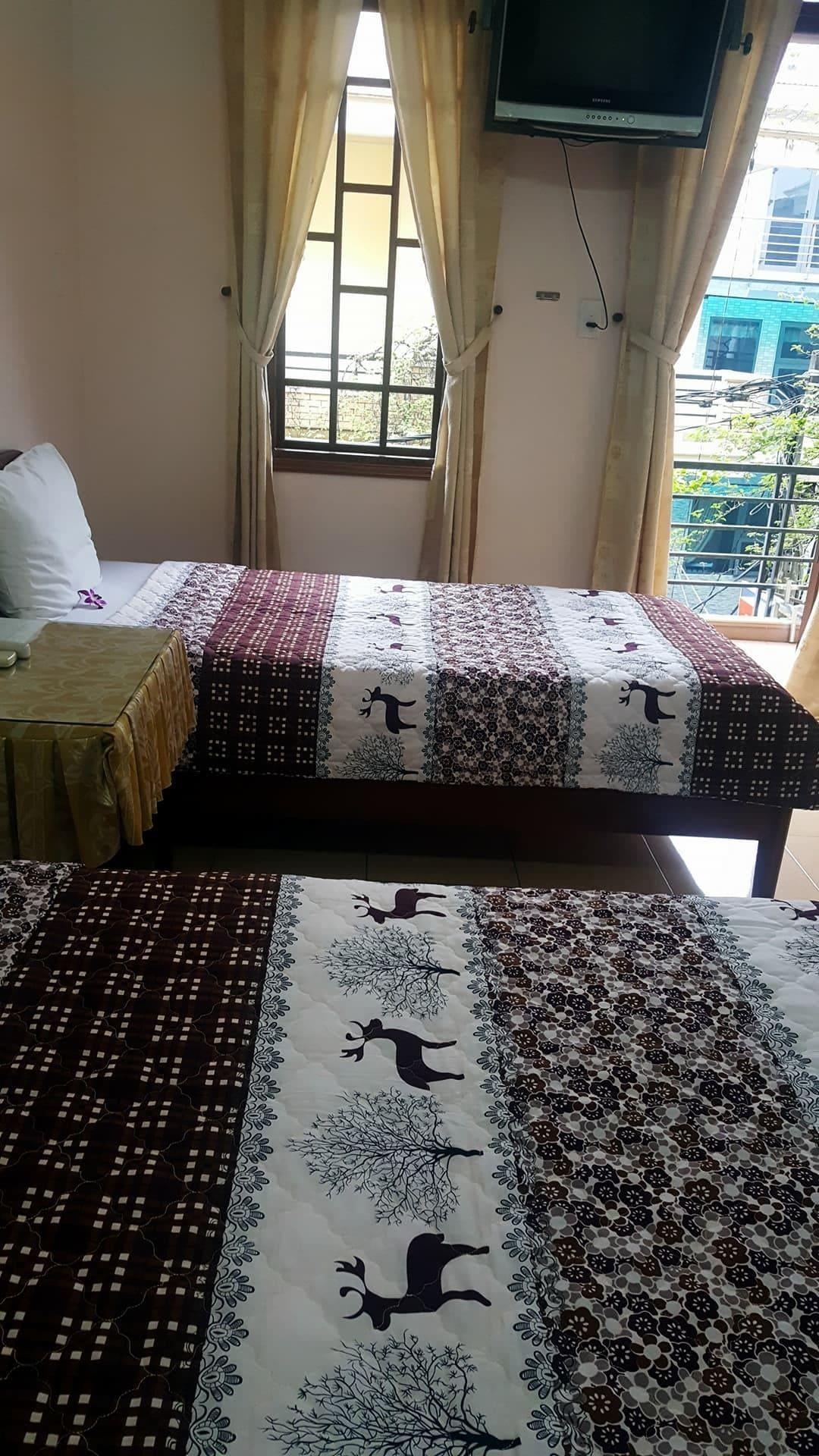 Phong Lan Guesthouse Hue Exterior photo
