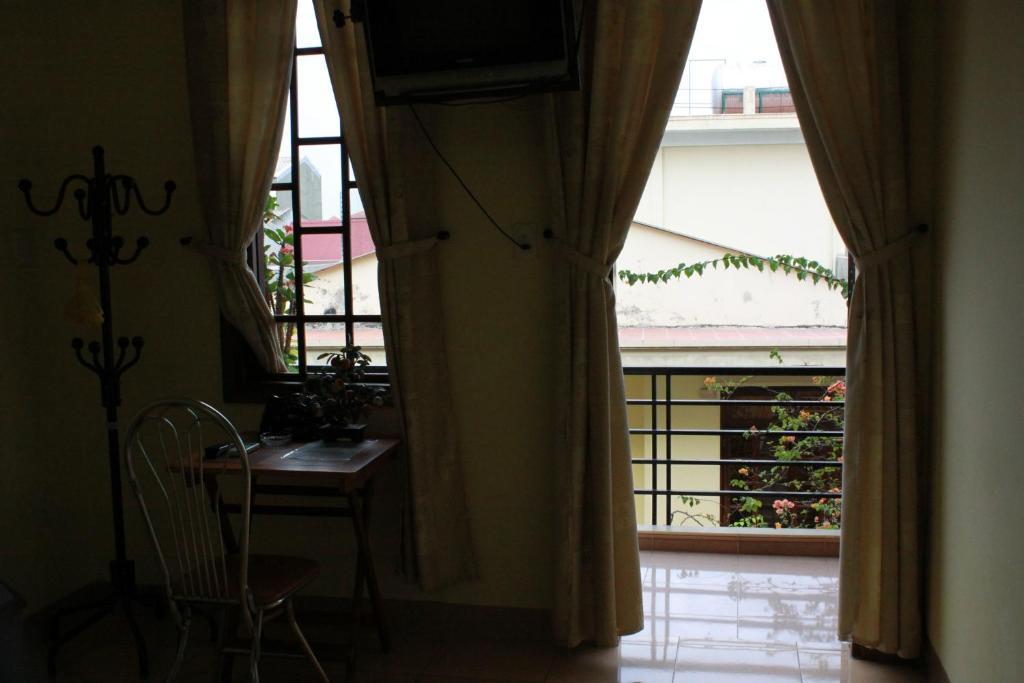 Phong Lan Guesthouse Hue Exterior photo